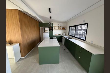 Casa à venda com 410m², 5 quartos e 15 vagasCozinha