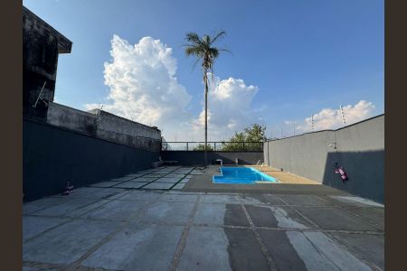 Casa à venda com 410m², 5 quartos e 15 vagasÁrea externa - Piscina