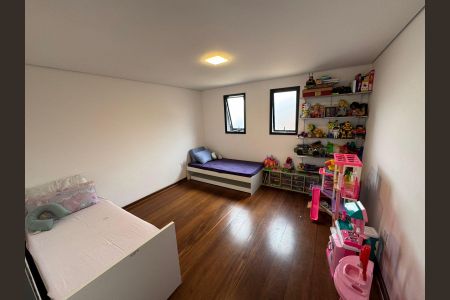 Casa à venda com 410m², 5 quartos e 15 vagasQuarto 2