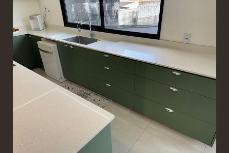 Casa à venda com 410m², 5 quartos e 15 vagasCozinha