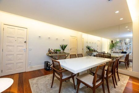 Apartamento à venda com 3 quartos, 175m² em Icaraí, Niterói