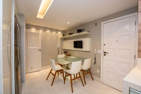 Apartamento à venda com 3 quartos, 175m² em Icaraí, Niterói