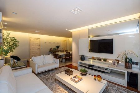 Apartamento à venda com 3 quartos, 175m² em Icaraí, Niterói