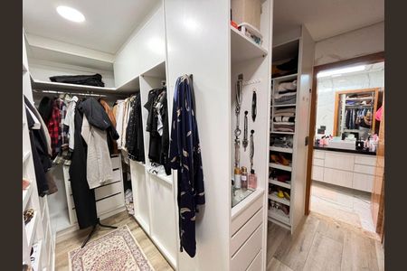 Casa à venda com 4 quartos, 445m² em Parque Sao Domingos, São Paulo