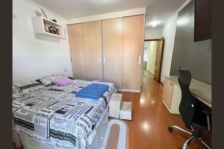 Casa à venda com 4 quartos, 445m² em Parque Sao Domingos, São Paulo