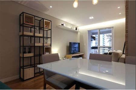 Apartamento à venda com 70m², 2 quartos e 1 vagaSala de jantar