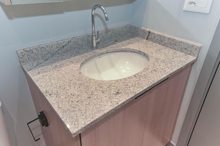 Studio para alugar com 27m², 1 quarto e sem vaga Studio para alugar com 27m², 1 quarto e sem vagaBanheiro