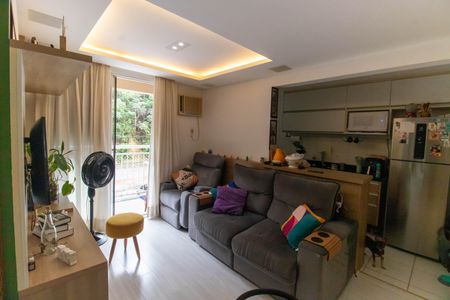 Sala de apartamento à venda com 2 quartos, 60m² em Maceio, Niterói