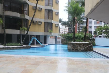 Apartamento para alugar com 126m², 4 quartos e 1 vaga Apartamento para alugar com 126m², 4 quartos e 1 vagaÁrea comum - Piscina