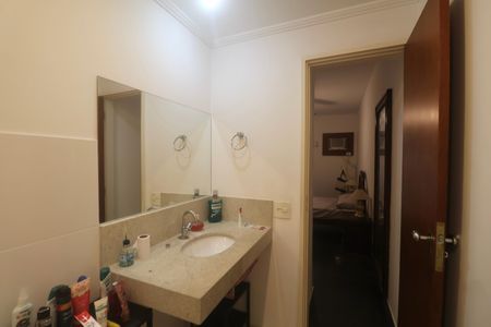 Apartamento para alugar com 126m², 4 quartos e 1 vaga Apartamento para alugar com 126m², 4 quartos e 1 vagaBanheiro Suíte
