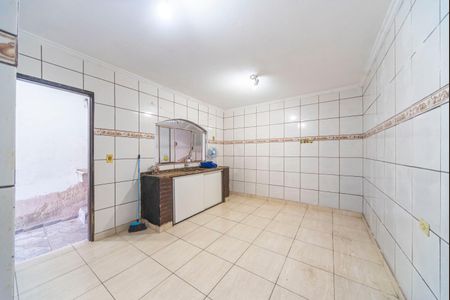 Sala e Cozinha  de casa para alugar com 1 quarto, 32m² em Sítio dos Vianas, Santo André