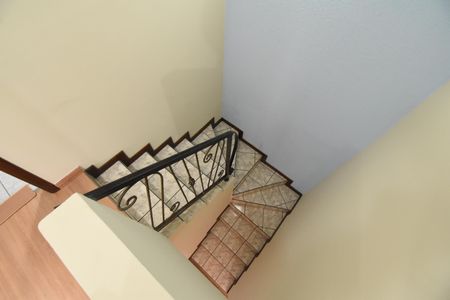 Casa para alugar com 105m², 3 quartos e 2 vagasCorredor/Escadas