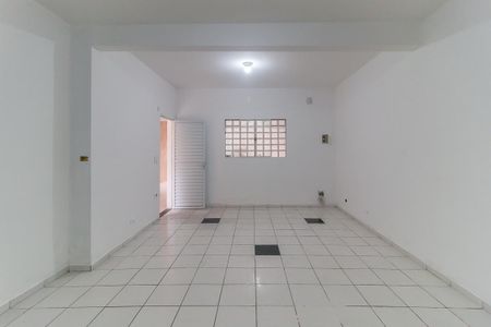 Casa para alugar com 130m², 3 quartos e 2 vagasSala