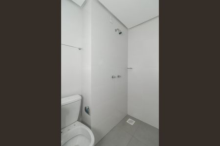 Banheiro de apartamento à venda com 1 quarto, 30m² em Independência, Porto Alegre