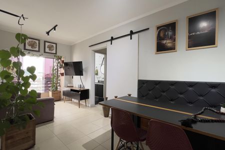 Sala de apartamento à venda com 2 quartos, 60m² em Jardim Zaira, Guarulhos