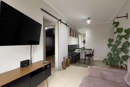 Sala de apartamento à venda com 2 quartos, 60m² em Jardim Zaira, Guarulhos