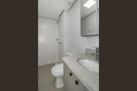 Banheiro de apartamento à venda com 1 quarto, 24m² em Independência, Porto Alegre