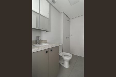 Banheiro de apartamento à venda com 1 quarto, 24m² em Independência, Porto Alegre