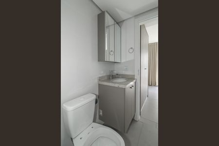 Banheiro de apartamento à venda com 1 quarto, 24m² em Independência, Porto Alegre