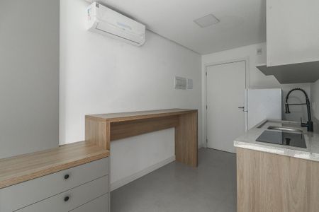 Sala / Quarto / Cozinha de apartamento à venda com 1 quarto, 24m² em Independência, Porto Alegre