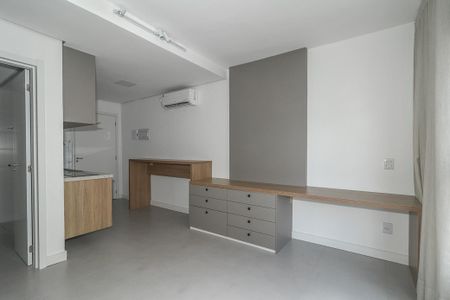 Sala / Quarto / Cozinha de apartamento à venda com 1 quarto, 24m² em Independência, Porto Alegre