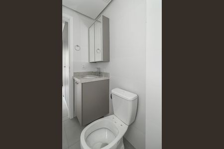 Banheiro de apartamento à venda com 1 quarto, 24m² em Independência, Porto Alegre