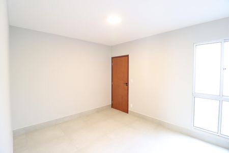 Sala de apartamento para alugar com 2 quartos, 40m² em Centro, Uberlândia