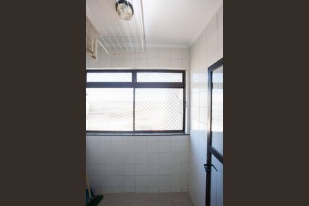 Apartamento para alugar com 70m², 3 quartos e 1 vagaÁrea de Serviço