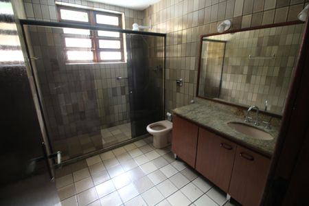 Casa de condomínio à venda com 446m², 4 quartos e 4 vagasBanheiro Social