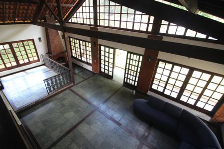 Casa de condomínio à venda com 446m², 4 quartos e 4 vagasSala