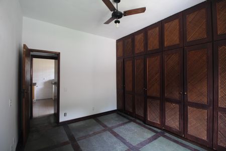 Casa de condomínio à venda com 446m², 4 quartos e 4 vagasQuarto 3