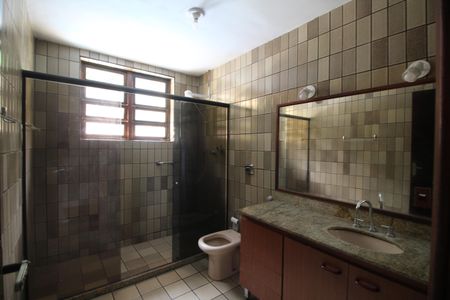 Casa de condomínio à venda com 446m², 4 quartos e 4 vagasBanheiro Social