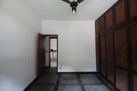 Casa de condomínio à venda com 446m², 4 quartos e 4 vagasQuarto 3