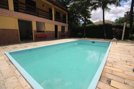 Casa de condomínio à venda com 446m², 4 quartos e 4 vagasPiscina
