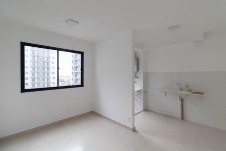 Sala e Cozinha de apartamento para alugar com 2 quartos, 39m² em Cidade Antônio Estêvão de Carvalho, São Paulo