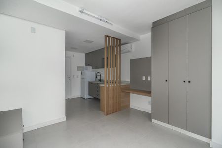 Apartamento para alugar com 27m², 1 quarto e sem vagaSala / Quarto / Cozinha