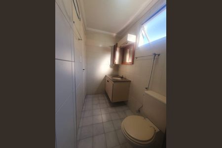 Apartamento à venda com 72m², 2 quartos e 1 vaga Apartamento à venda com 72m², 2 quartos e 1 vagaBanheiro