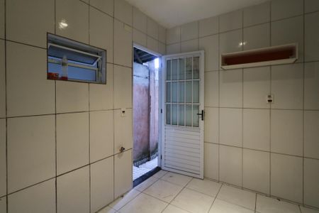 Cozinha de casa para alugar com 1 quarto, 20m² em Vila Guacuri, Diadema
