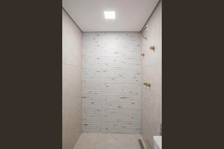 Casa à venda com 352m², 4 quartos e 5 vagasBanheiro social 2