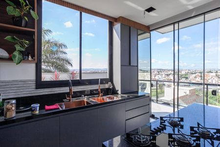 Casa à venda com 352m², 4 quartos e 5 vagasCozinha