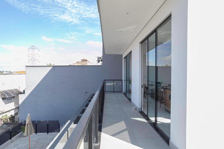 Casa à venda com 352m², 4 quartos e 5 vagasVaranda 