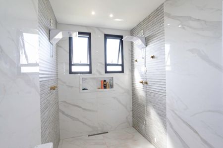 Casa à venda com 352m², 4 quartos e 5 vagasBanheiro da suíte