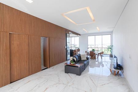 Casa à venda com 352m², 4 quartos e 5 vagasSala 1