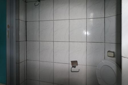 Banheiro de casa para alugar com 2 quartos, 20m² em Vila Guacuri, Diadema