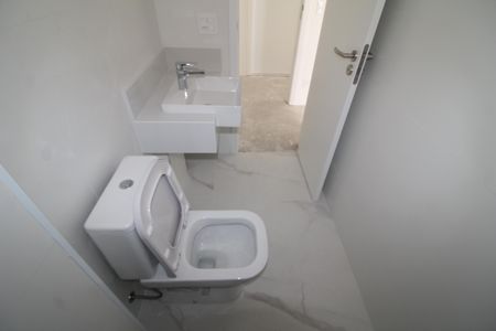 Apartamento à venda com 284m², 4 quartos e 5 vagasQuarto 2 - Banheiro