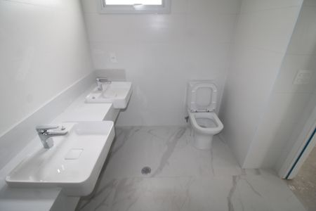 Apartamento à venda com 284m², 4 quartos e 5 vagasQuarto 1 - Banheiro