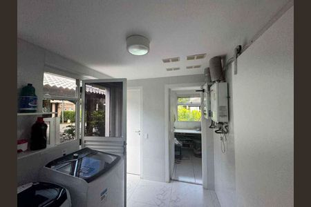 Casa de condomínio para alugar com 290m², 4 quartos e sem vaga Casa de condomínio para alugar com 290m², 4 quartos e sem vagaÁrea de Serviço