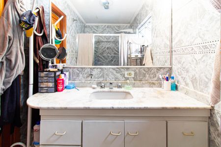 Casa à venda com 210m², 4 quartos e sem vaga Casa à venda com 210m², 4 quartos e sem vagaBanheiro 2