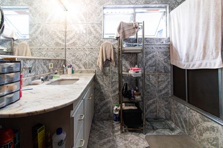 Casa à venda com 210m², 4 quartos e sem vaga Casa à venda com 210m², 4 quartos e sem vagaBanheiro 2