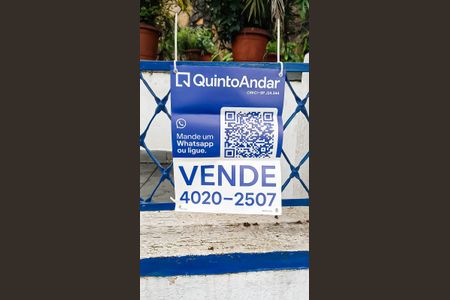 Casa à venda com 210m², 4 quartos e sem vaga Casa à venda com 210m², 4 quartos e sem vagaPlaquinha